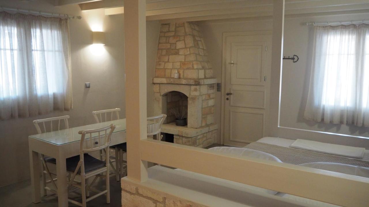 Ataraxia- Stonebuilt Studios And Apartments Kímolos Extérieur photo
